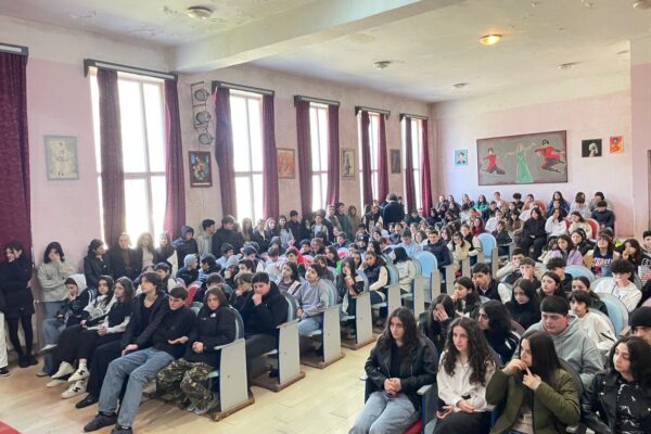 საინფორმაციო სახის ვიზიტები სკოლებში
